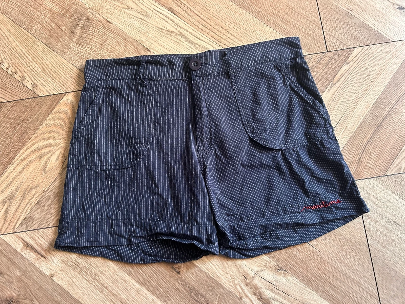 Short bleu marine à rayures style "maritime" U Collection – Taille 40